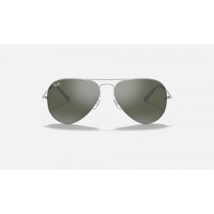 Ray Ban Aviator Mirror RB3025 Silver Gradient Mirror Silver With Black Sunglasses